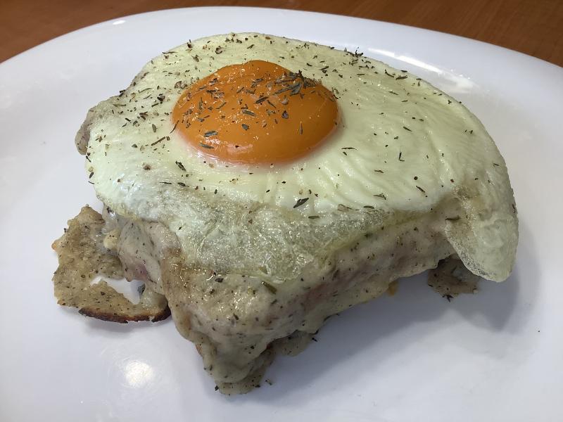 Croque madame, croque monsieur